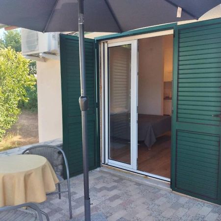 Apartmani Luni Premantura Εξωτερικό φωτογραφία