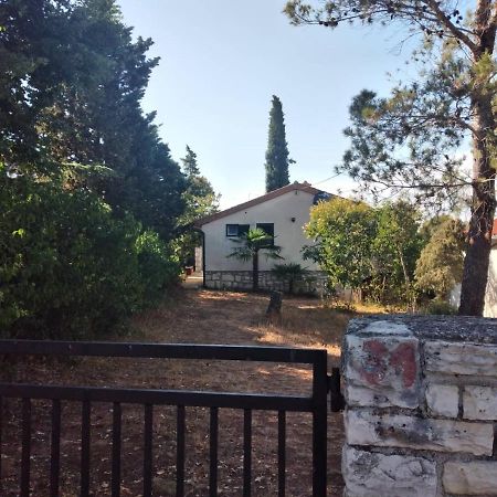Apartmani Luni Premantura Εξωτερικό φωτογραφία
