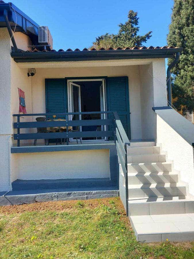 Apartmani Luni Premantura Εξωτερικό φωτογραφία